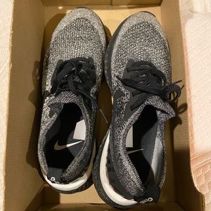 Women’s Nike Epic React Flynit